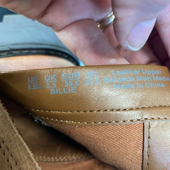Franco Sarto Billie Lug Sole Butterscotch/Cognac Leather Ankle Platform Bootie - Picture 11 of 12